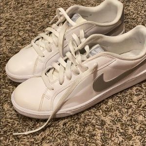 Nike women’s shoes